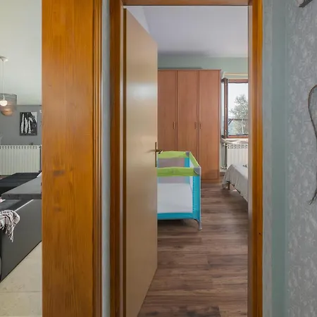 Nice Home In Buje With Wifi *