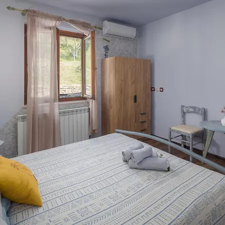 Nice Home In Buje With Wifi Holiday home *