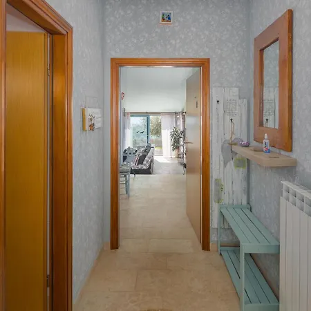 Nice Home In Buje With Wifi *
