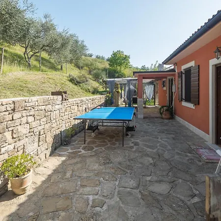 Nice Home In Buje With Wifi *